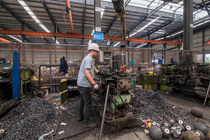 徐州网架配件-螺栓球加工车间